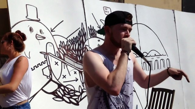 Reeps One Dubstep beatbox Street Performance