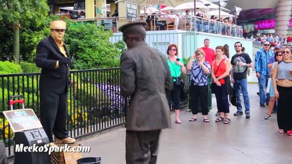 Street performers from Las Vegas makes $1000 A Day