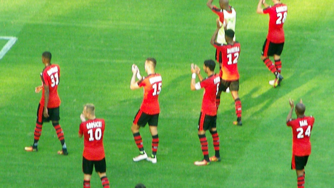 14/08/16 : OGCN-SRFC : les Rennais saluent leurs supporters
