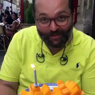 محمد محمود عبد العزيز يحتفل بعيد ميلاده مع ياسمين عبد العزيز