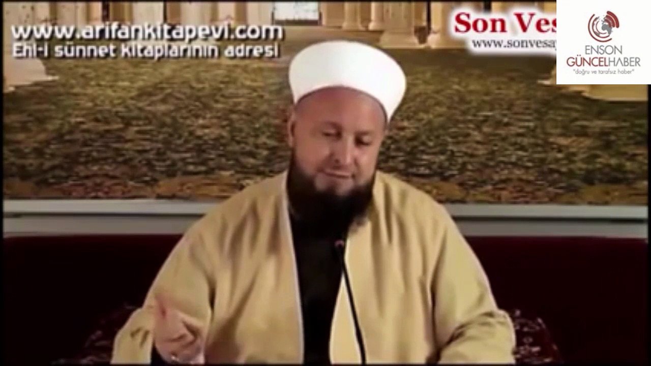 Cubbeli bu hergun baska ....isine nasil gelirse