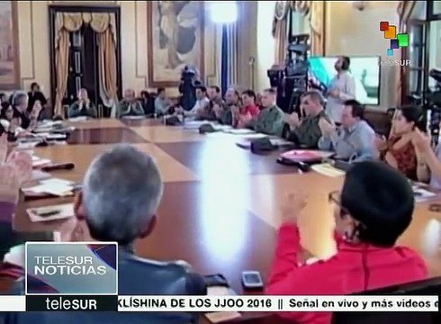 Pdte. venezolano decreta aumento salarial de 50%