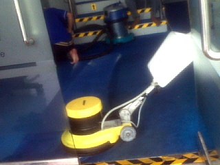 Jasa cuci karpet kantor