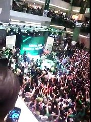 14 August celebrations in dubai mall (Pakistan Zindabad)