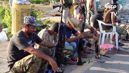 القوات الموالية للحكومة الليبية تواصل تقدمها في سرت