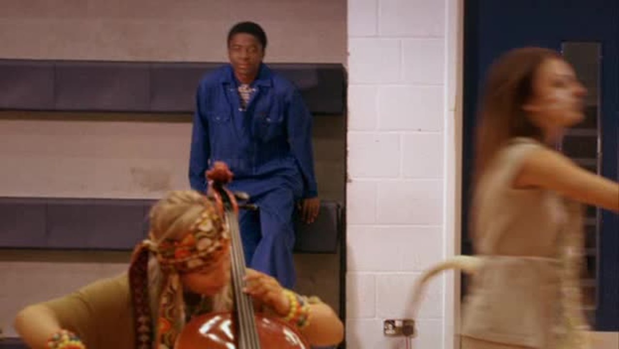 Skins - S 3 E 3 - Thomas