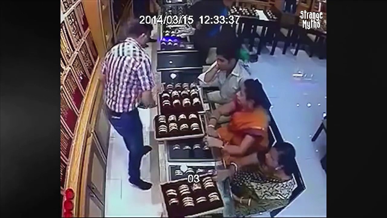 Best women stealing videos from all over the world CCTV