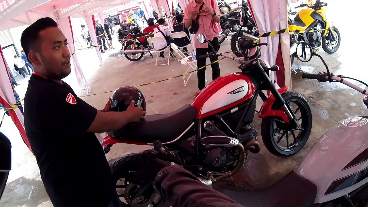 GIIAS 2016 Motor Part 4 Scrambler, Django 150 Metropolis 400, vespa sprint 150, satria f 150