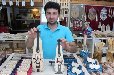 Karadenizli Ustanın Tersine Çalışan Saati İlgi Görüyor