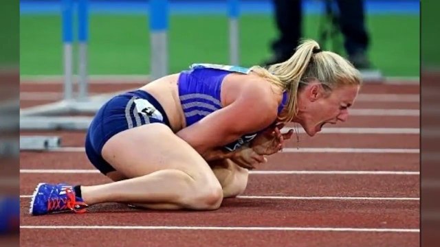 Top 50 Perfectly Timed Sports Photos _ Right Moment Pics