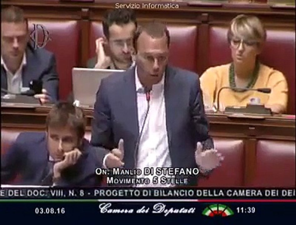 Di Stefano (M5s) accusa i colleghi di non aver mai fatto altro nella vita se non i parlamentari!