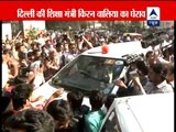 Delhi Police ACP slaps a girl protester, gets suspended