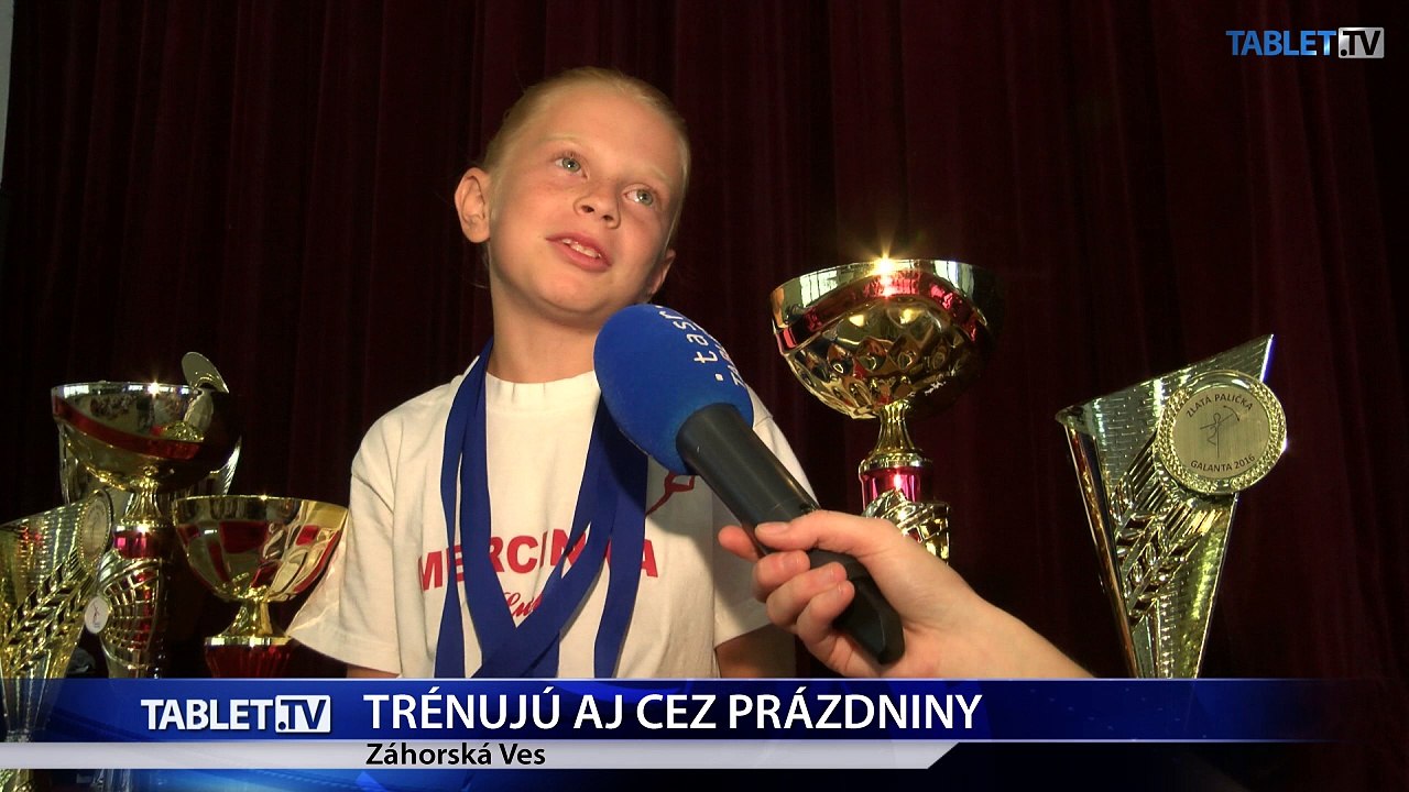 Mažoretky sa pripravujú na majstrovstvá sveta, trénujú preto aj v lete