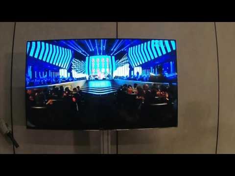 Elio e le Storie Tese - Sanremo 2016: Vincere l'odio, l'esibizione dalla sala stampa