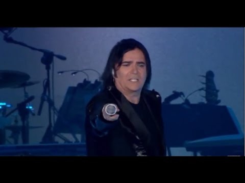 Renato Zero - Amico - Sei Zero 2010 (Live - Video Ufficiale w/lyrics)