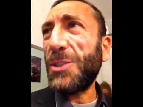 Victorino: il nostro inviato speciale da Sanremo con Samuele Bersani!