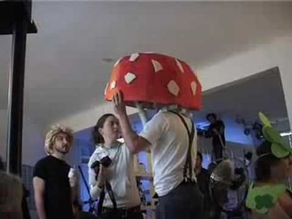 Ignudi fra i nudisti - backstage #3