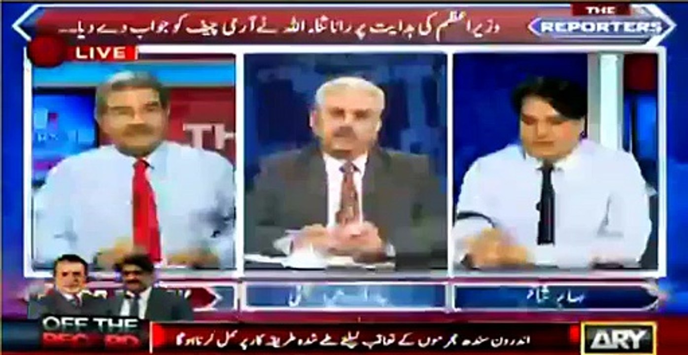 PM Nawaz Sharif Entry Was Delayed 10 Min Because People Were Non Stop Clapping For COAS Which PM Didn't Like - Sabir Shakir