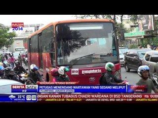 Petugas Transjakarta Tendang dan Ludahi Wartawan