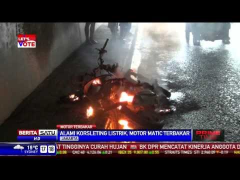 Sepeda Motor Terbakar di Kolong Semanggi
