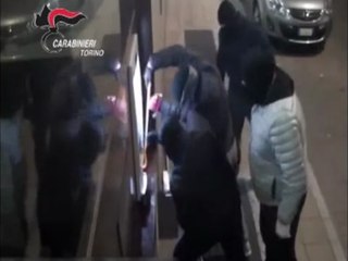 Download Video: Torino - sgominata banda dedita agli assalti ai bancomat: 2 arresti