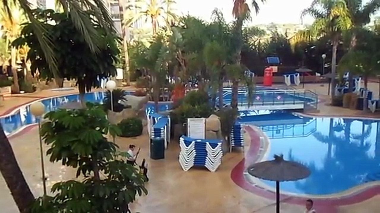 Avoir la meilleure place au bord d'une piscine