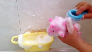 Muddy Puddles Bathtime Peppa Pig Toy / ペッパピッグ おふろ 泥おとし
