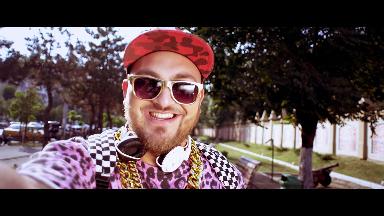 Boier Bibescu feat. Mihai Margineanu - Pentru ca pot (Official Video)