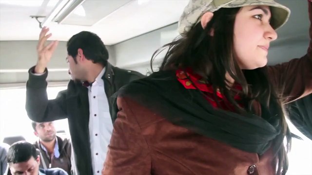 Shame On Pakistan Main Aik Larky Ne larki kay sath kia kia Dikhiyan is Video Main Aisa Bhi hota hai...