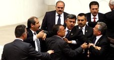 Gülen'e Hakaretten Mahkum Olan Eski Vekil, FETÖ Şüphelisinin Avukatı Oldu