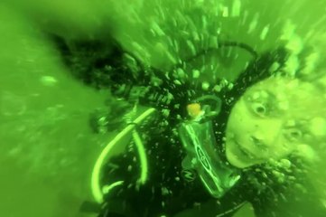 Une plongeuse fait une crise de panique à 15 mètres de profondeur !