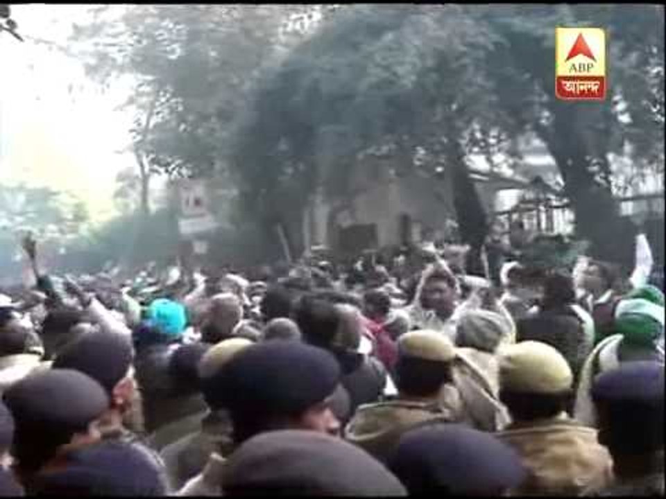 Omprakash Chautala and his son get 10 years Jail.Clash outside Rohini Court