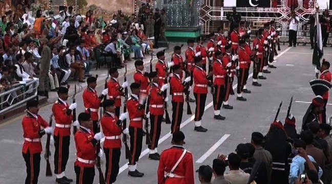 Latest Video Of Independence Day Parade At Wagah Border 2016, Pakistan Zindabad