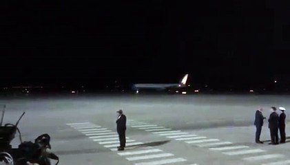 Mberritja e Biden ne aeroportin Adem Jashari