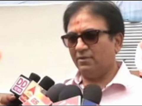 Tarak Mehta Ulta Chasma fame Actor Dilip Joshi pays tribute to Pramukh Swami Maharaj