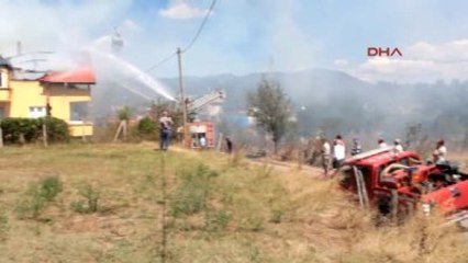 Bolu Çatıdan Başlayan Yangında Binanın Tek Katı Küle Döndü