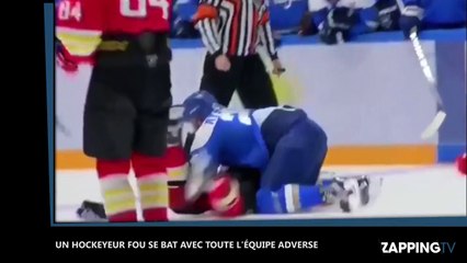 Fou de rage, ce hockeyeur se bagarre avec tous les joueurs de l'équipe adverse !