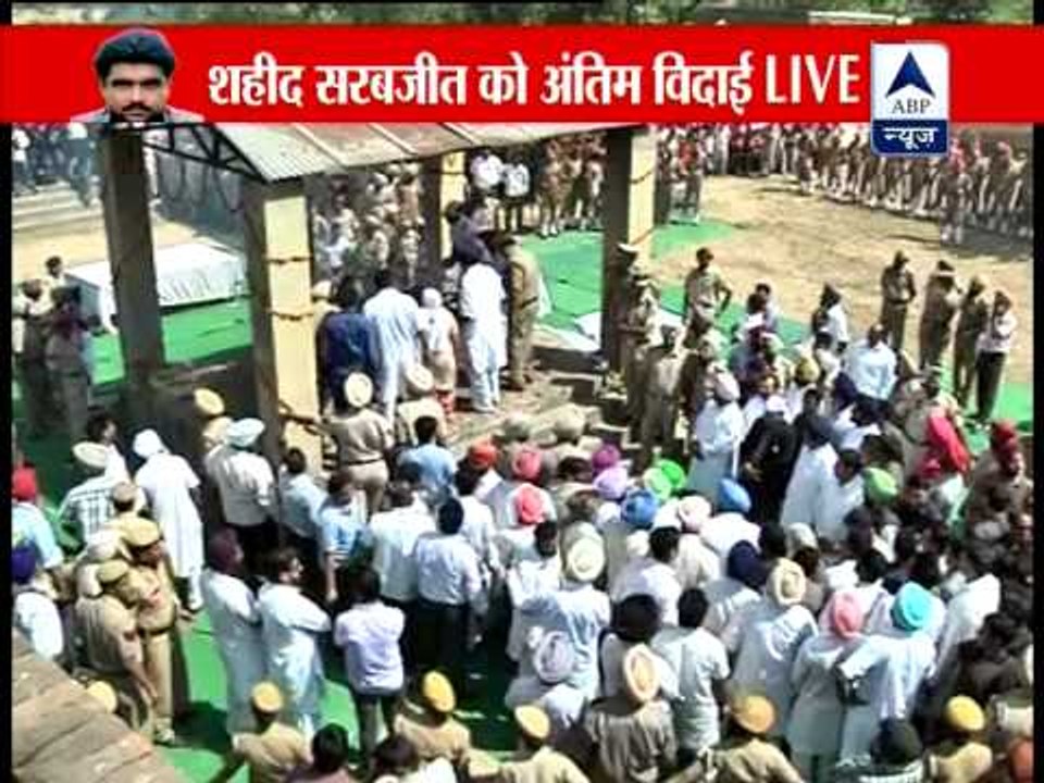 Sarabjit Singh cremated with full state honours amid tears & anger