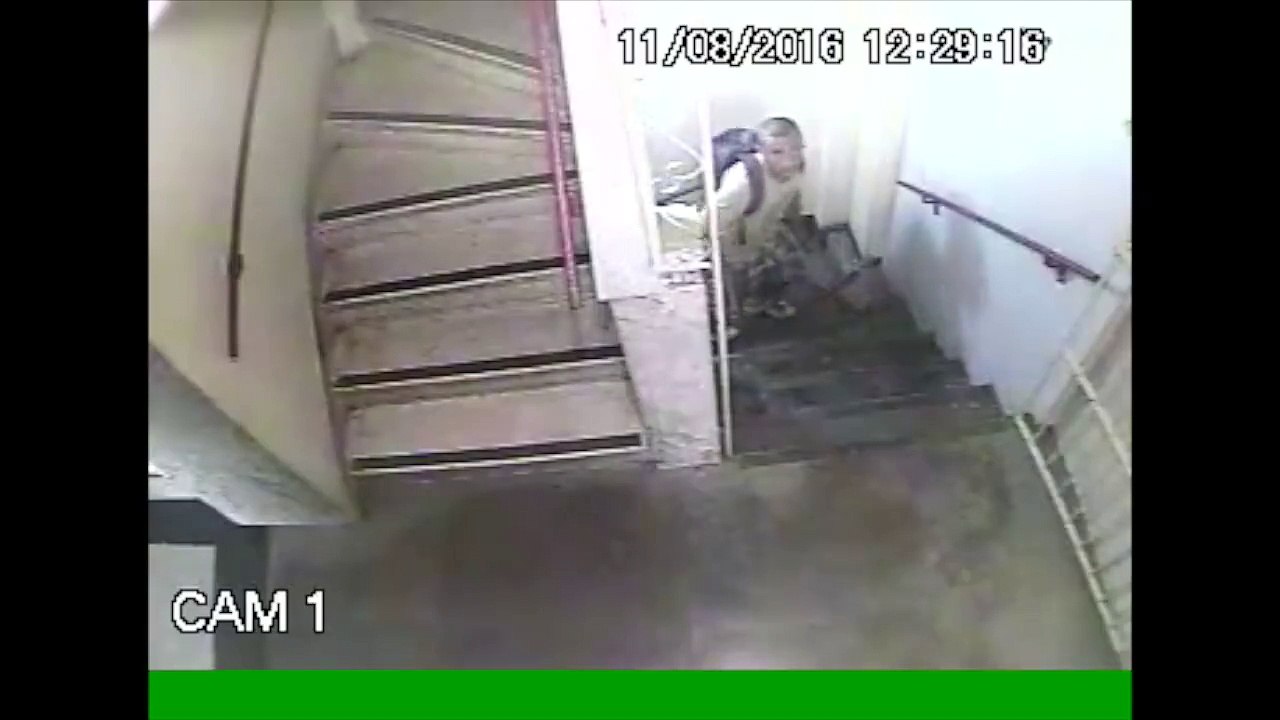 Homem invade prédio e furta bicicleta no Centro de Vitória