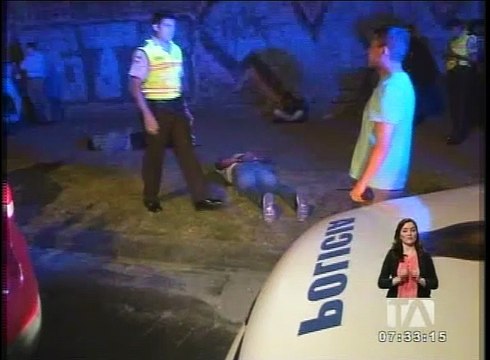 Tres detenidos tras robo a un vehículo en una gasolinera