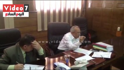 محافظ شمال سيناء يناقش تجهيزات المشروعات التنموية المقترحة