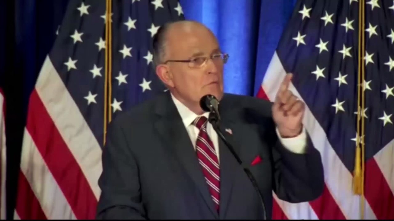 Rudy Giuliani appears to briefly forget 9/11 while attacking Obama