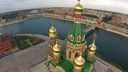 Drone Crashes Into Russian Church