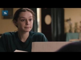 Em "Habi, a estrangeira", jovem busca a própria identidade na cultura islâmica