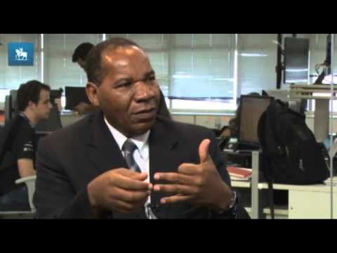 Racismo e desigualdade não fazem mal só para os negros , diz José Vicente