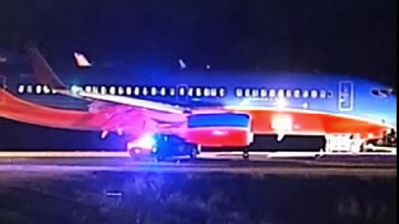 5 Of The Weirdest Plane Emergency Landing Locations