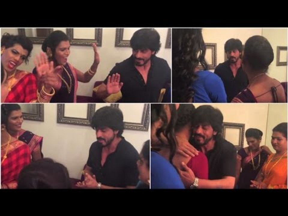 6 Pack Band Sing 'Jabra Song' In Their Style For Shah Rukh Khan !