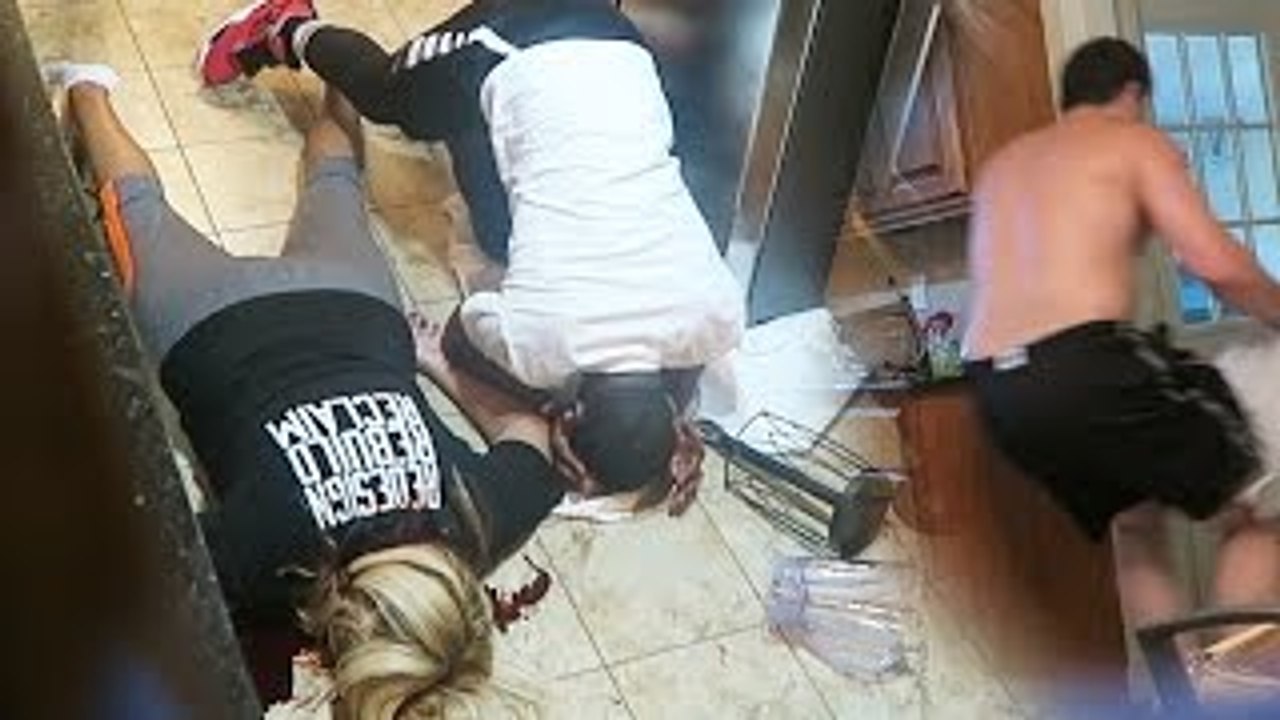 BEST FRIEND CHEATS WITH GIRLFRIEND PRANK! BOYFRIEND MURDERS GIRLFRIEND REACTION!