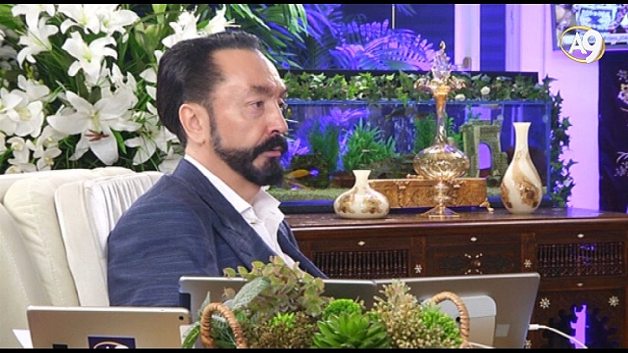 Süfyanlar deccaller hepsi Mehdiyete hizmet ederler. Allah Türkiye'yi Mehdiyet ruhuyla sarıyor.