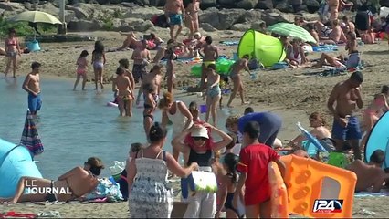 Valls "soutient" les maires ayant interdit le "burkini"